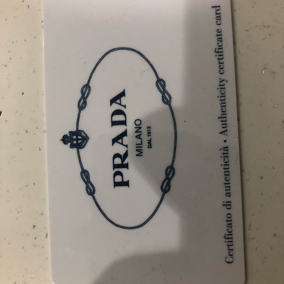 Authentic prada nylon 2005 re-edition bag - Picture 7 of 11